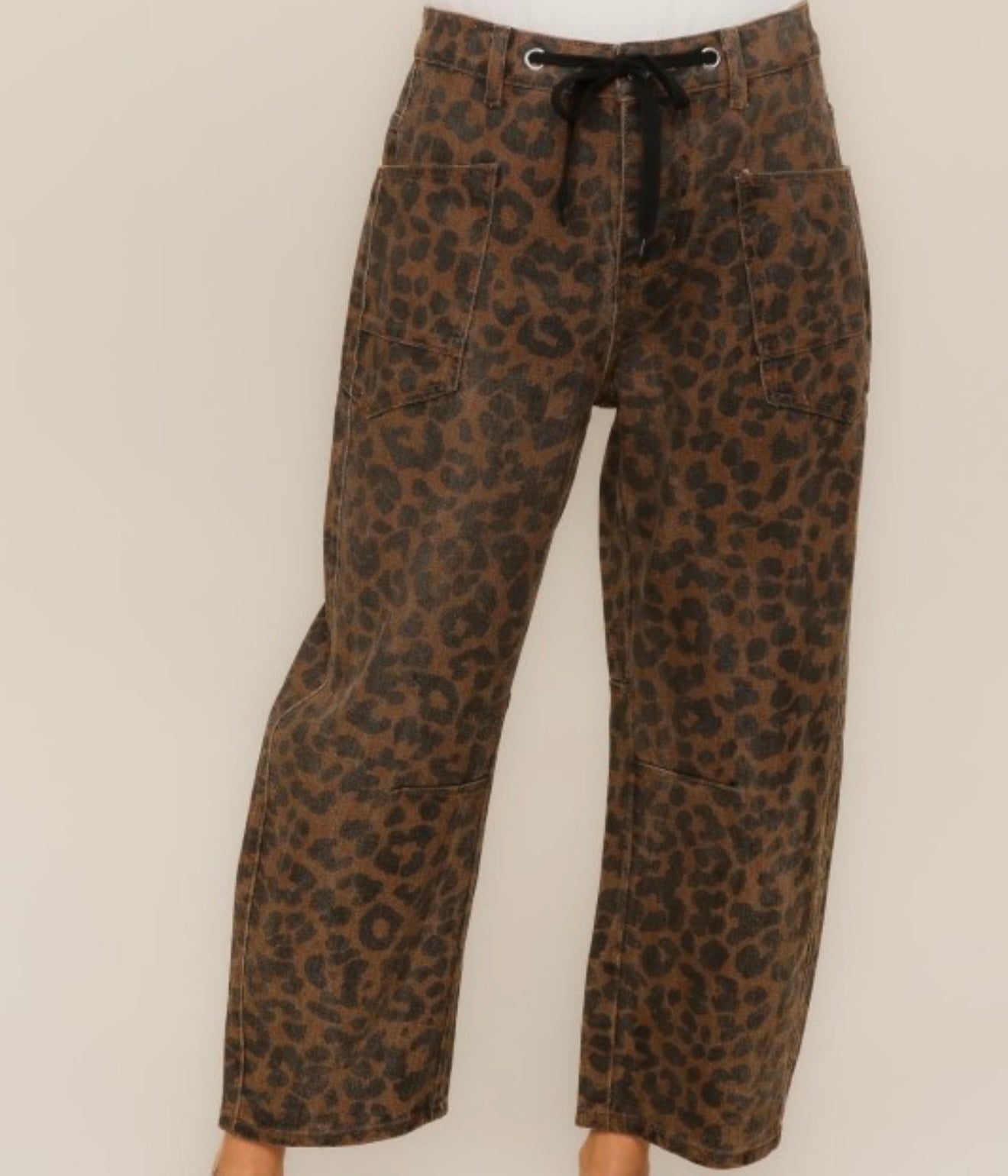 Mid-Rise Leopard Jeans
