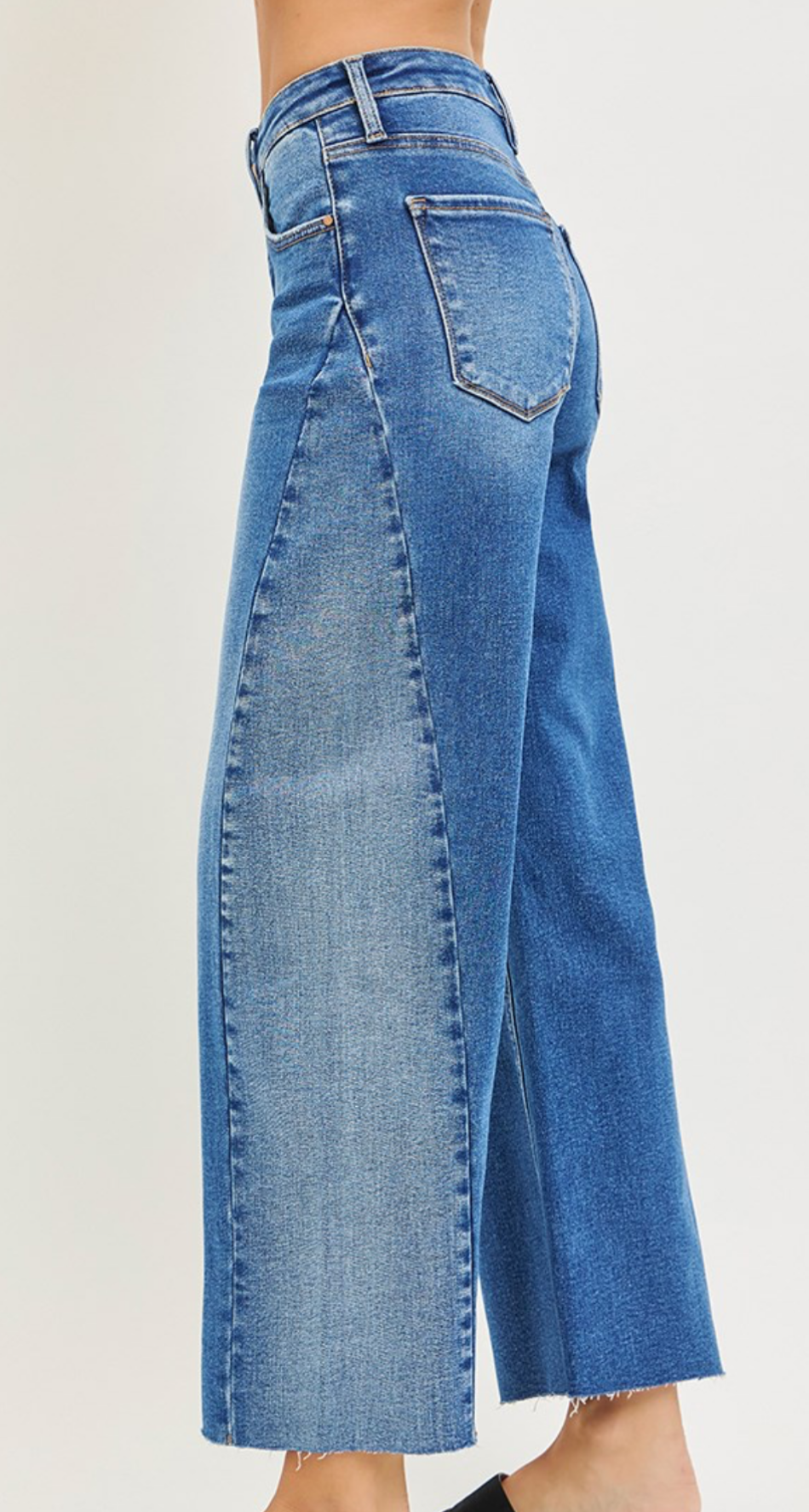 Cropped Barrel Jeans