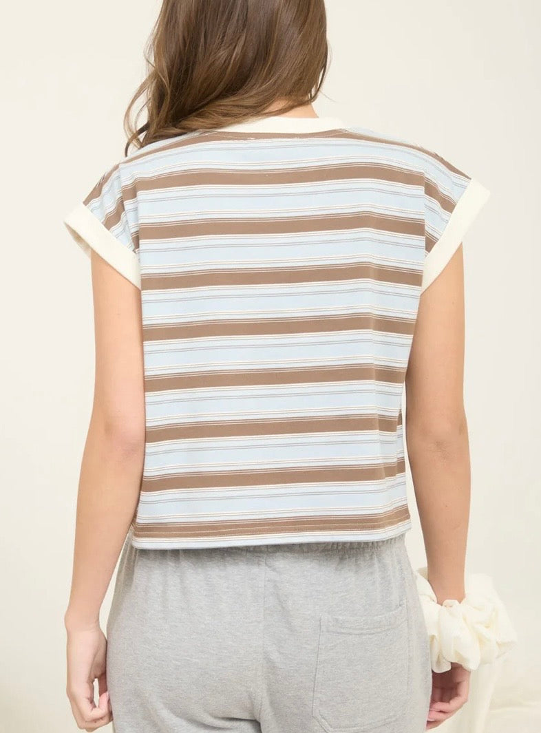 MULTI-COLOR STRIPE
CREWNECK SLEEVELESS KNIT
TOP